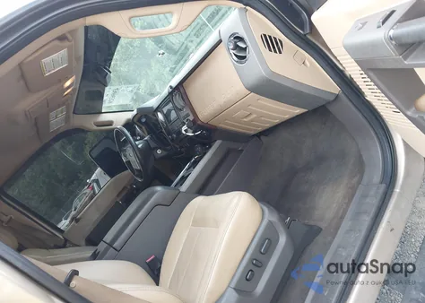 2011 Ford F-250 Lariat z USA, uszkodzony, nr VIN 1FT7W2BT1BEB36031